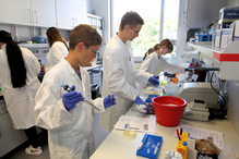 Passing on the fascination for research